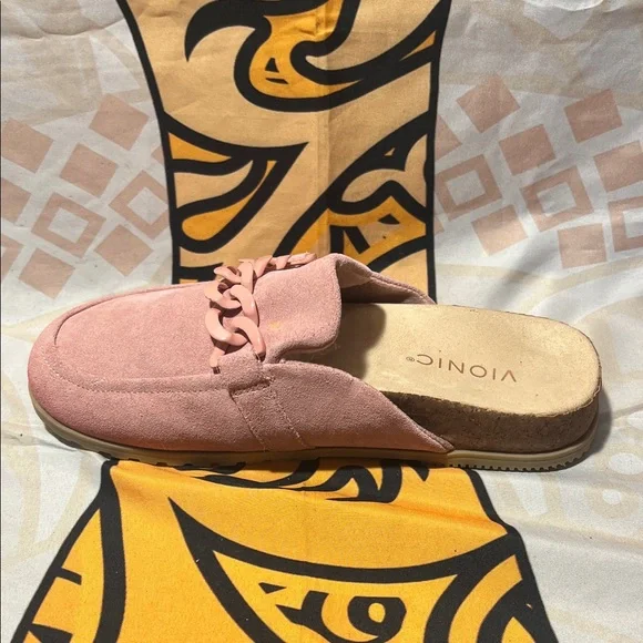 Vionic Georgie  Pink Suede Mules with Chain Detail - Size 7 - Picture 4 of 9